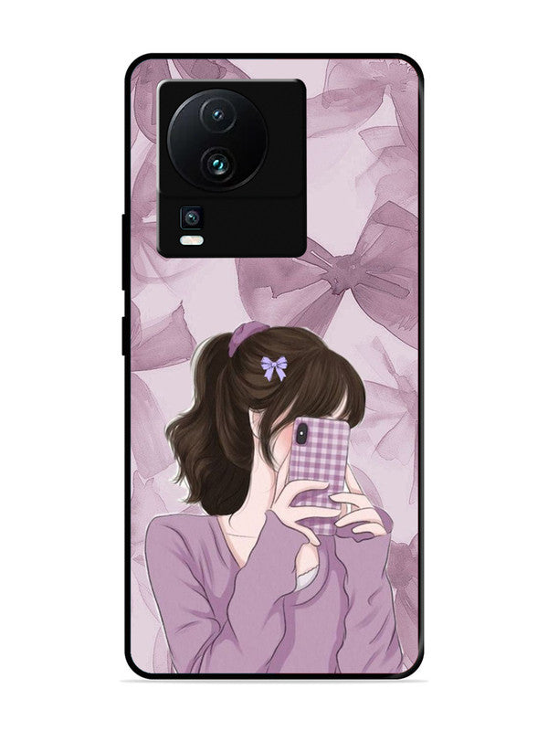 iQoo Neo 7 5G Pinky Girl taking selfie