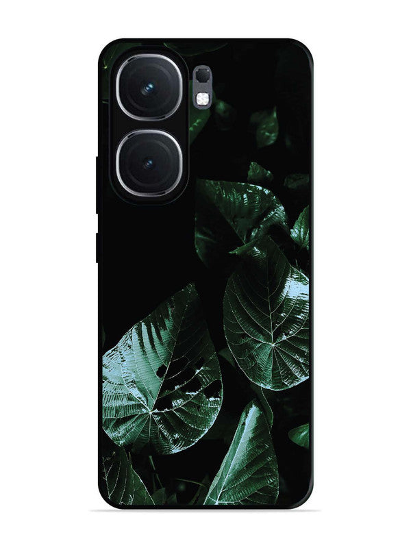 iQoo Neo 9 Pro Leafs at night