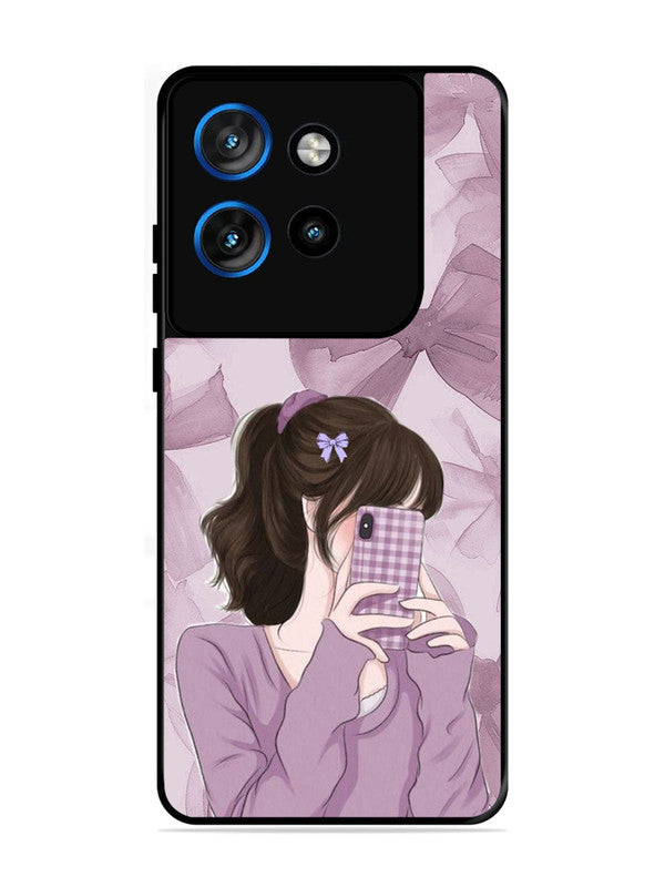 Motorola Edge 50 Neo Pinky Girl taking selfie