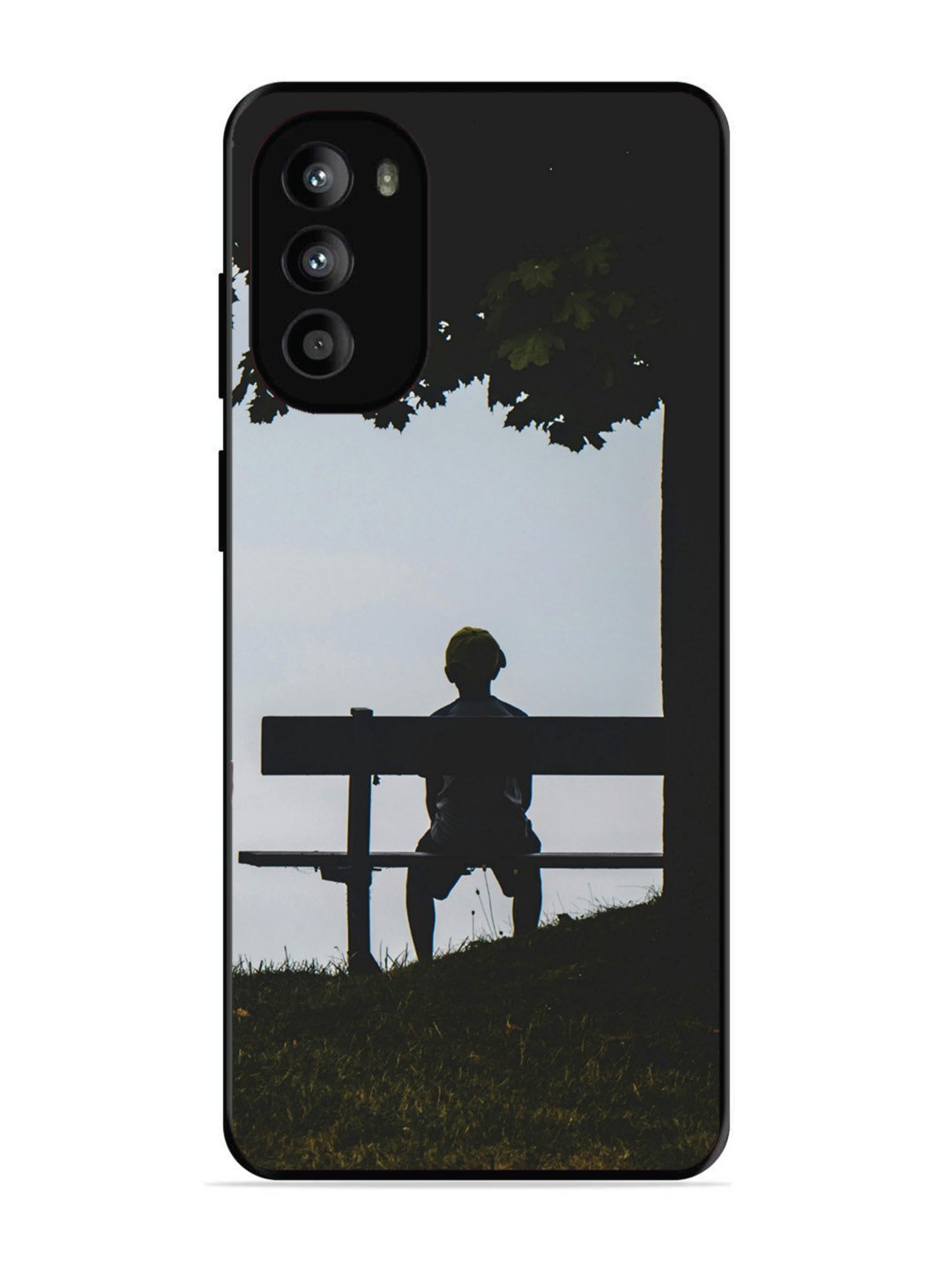 Motorola Moto G82 Alone under the Baniyan Tree