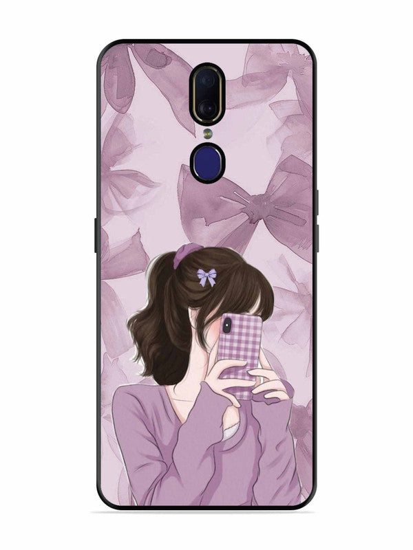 Oppo F11 Pinky Girl taking selfie