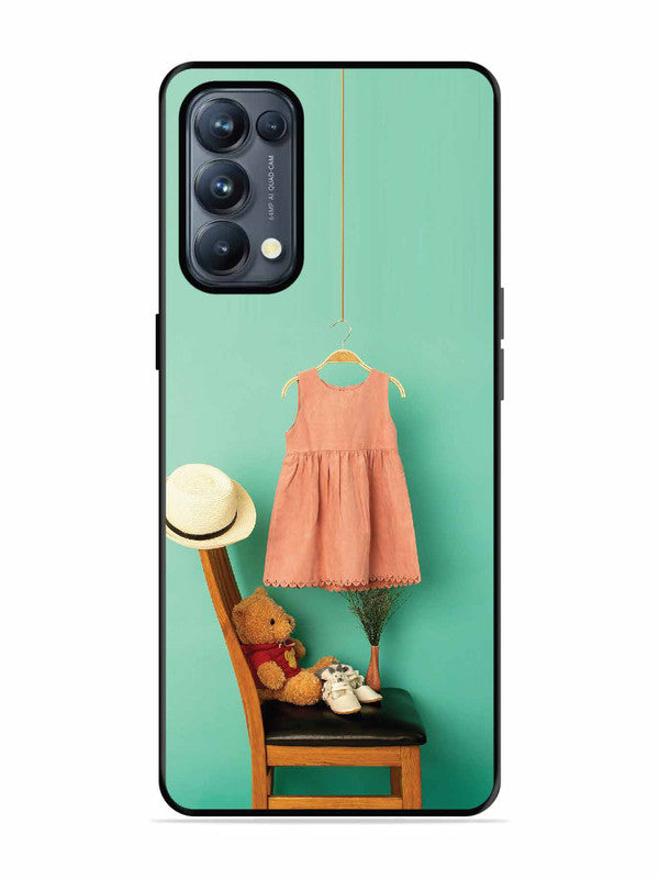 Oppo RENO 5 Pro 5G Trendy dress for girl near toy bear