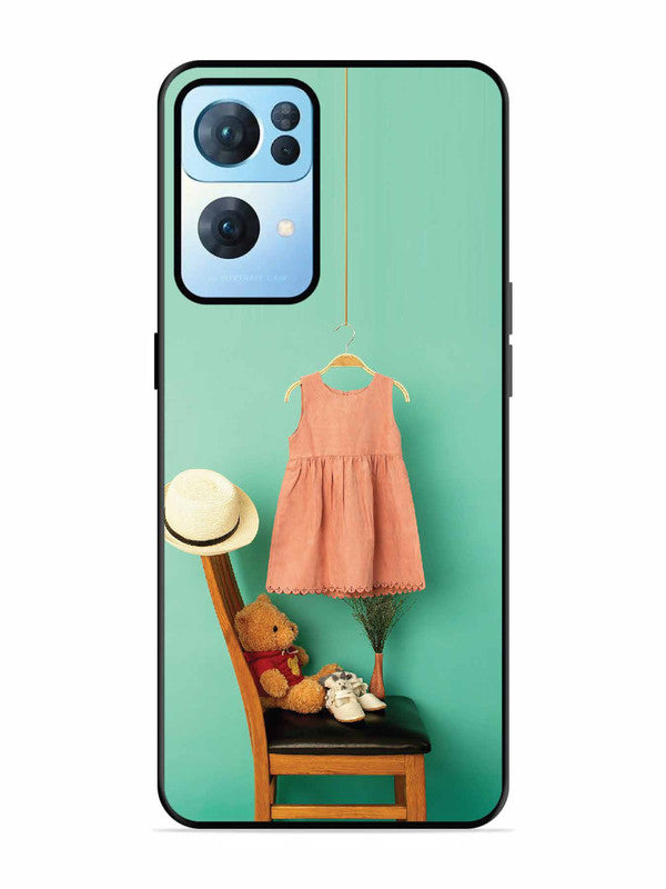 Oppo RENO 7 Pro 5G Trendy dress for girl near toy bear