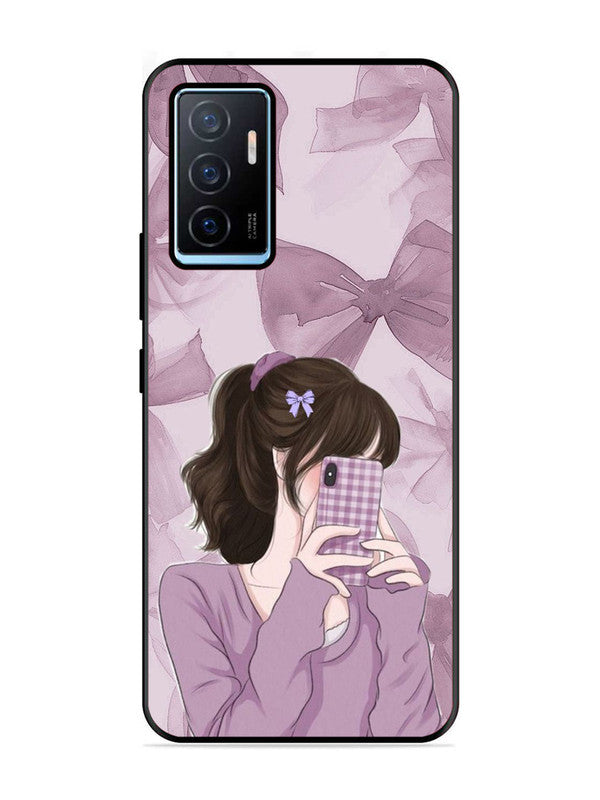 Vivo V23 5G Pinky Girl taking selfie