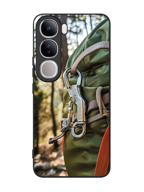 Vivo V40 Lite Hiking Gear Close-up