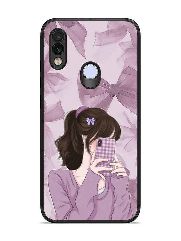 XIAOMI Redmi Note 7 Pinky Girl taking selfie