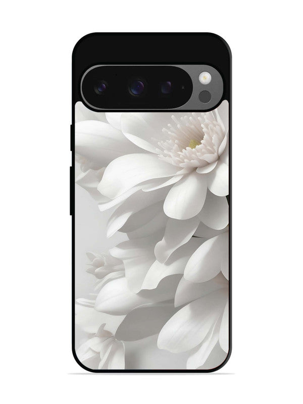 Google Pixel 9 Soft Focus Purity white Flower