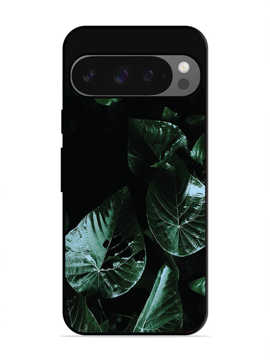 Google Pixel 9 Pro Leafs at night