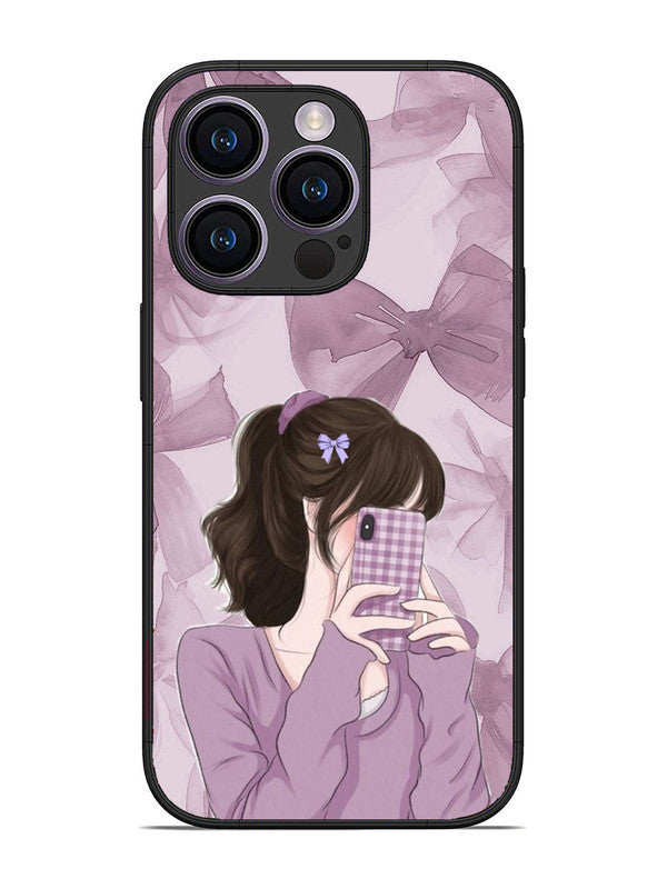 iPhone 14 Pro Pinky Girl taking selfie