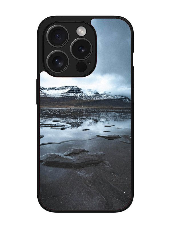 iPhone 15 Pro Max Beach And Mountain