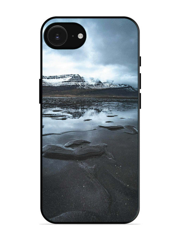 iPhone 16e Beach And Mountain