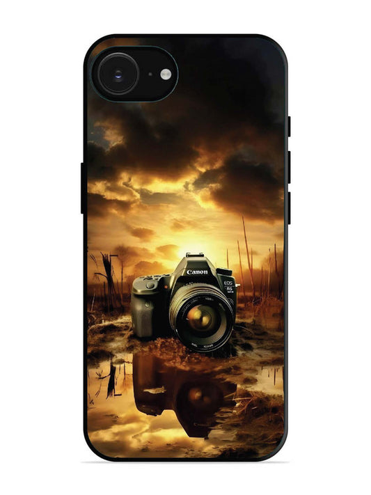 iPhone 16e Twilight Trench Camera