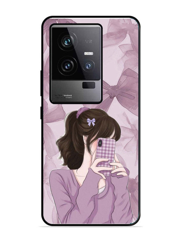 iQoo 11 5G Pinky Girl taking selfie