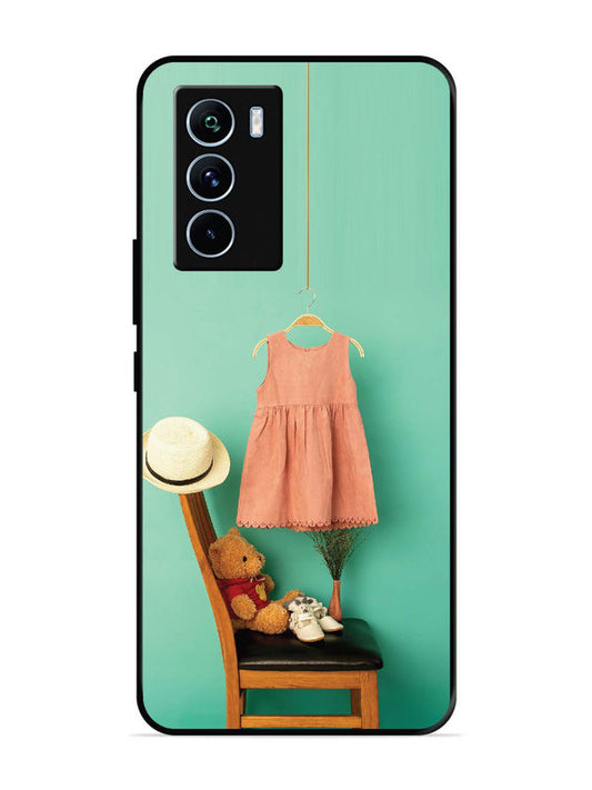 iQoo 9 SE Trendy dress for girl near toy bear