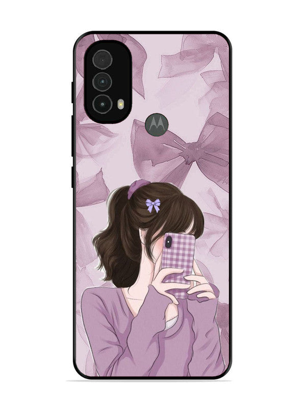Motorola Moto E40 Pinky Girl taking selfie