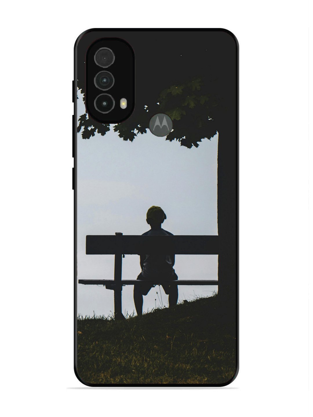 Motorola Moto E40 Alone under the Baniyan Tree