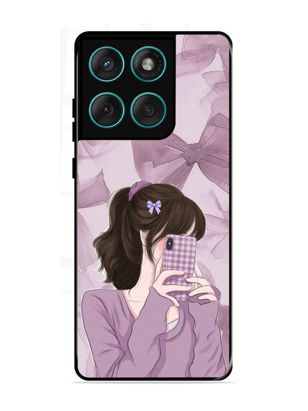 Motorola Edge 60 fusion Pinky Girl taking selfie