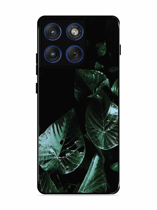 Motorola Edge 70 5G Leafs at night