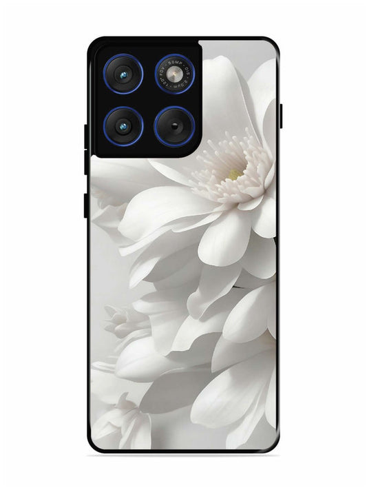 Motorola Edge 70 5G Soft Focus Purity white Flower