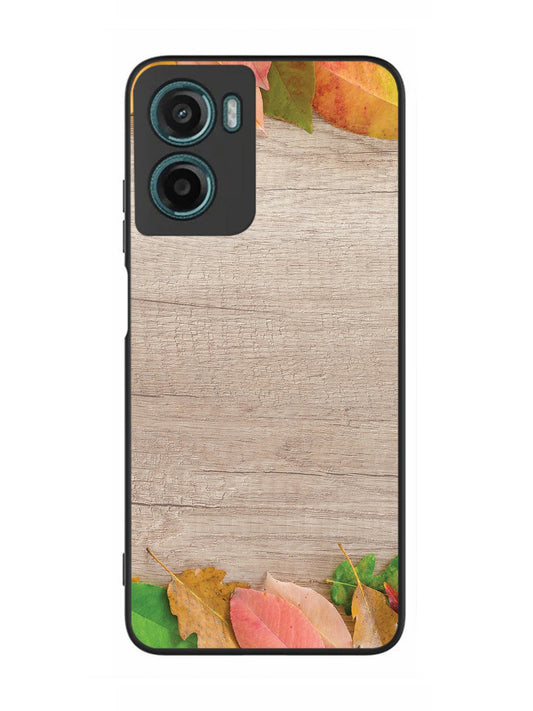 Motorola Moto G05 Autumn Leafs On Wooden Table