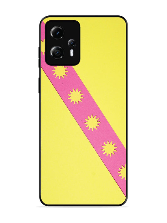 Motorola Moto G13 Pick Strip on Yellow Colour