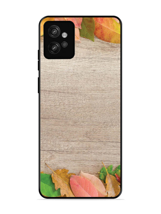 Motorola Moto G32 Autumn Leafs On Wooden Table