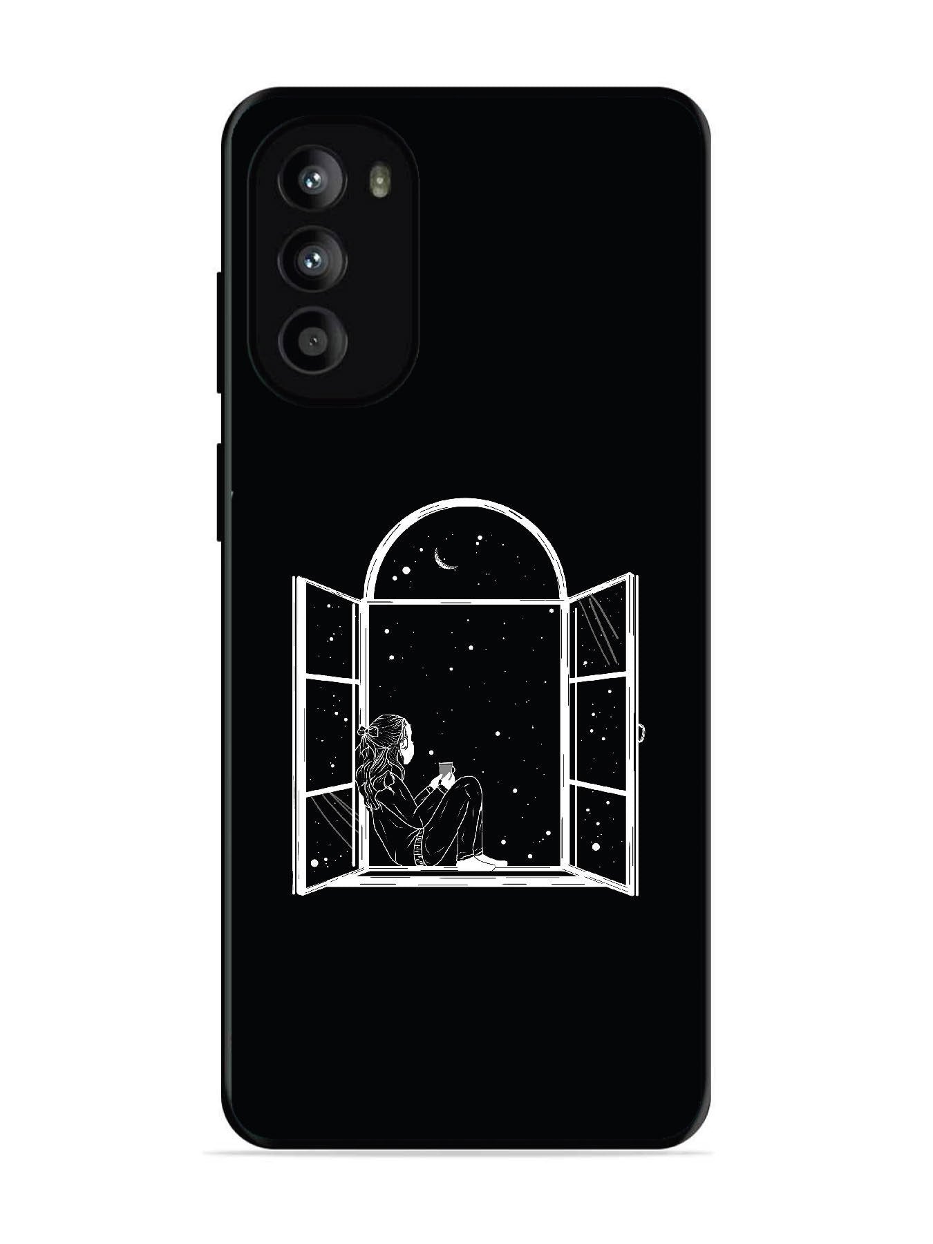 Motorola Moto G62 5G Little Girl on Window