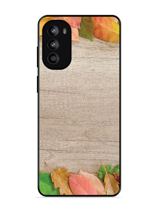 Motorola Moto G62 5G Autumn Leafs On Wooden Table