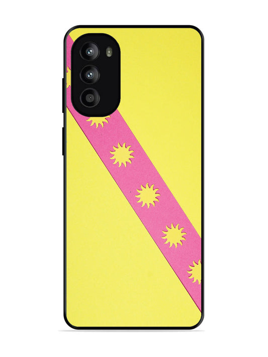 Motorola Moto G62 5G Pick Strip on Yellow Colour