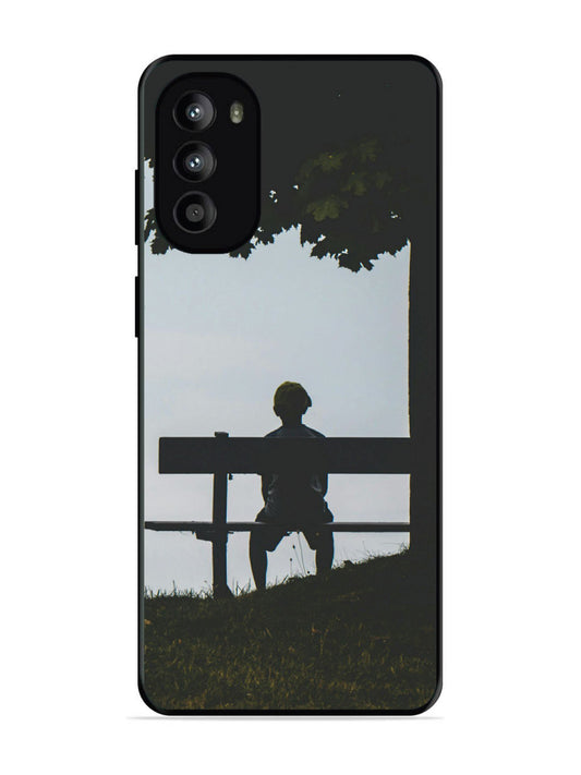 Motorola Moto G62 5G Alone under the Baniyan Tree