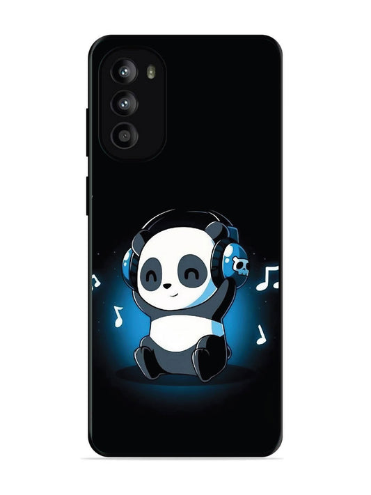 Motorola Moto G62 5G Panda Listening Music