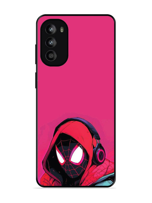 Motorola Moto G62 5G Spidey Listening Music