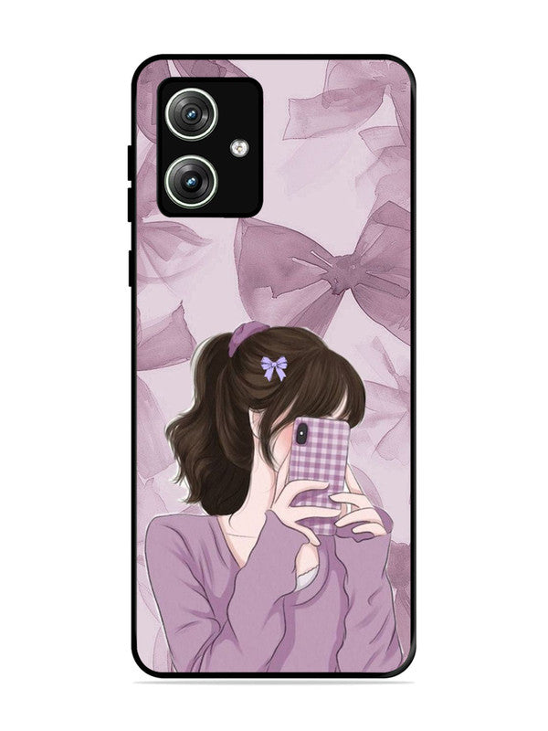 Motorola Moto G64 5G Pinky Girl taking selfie