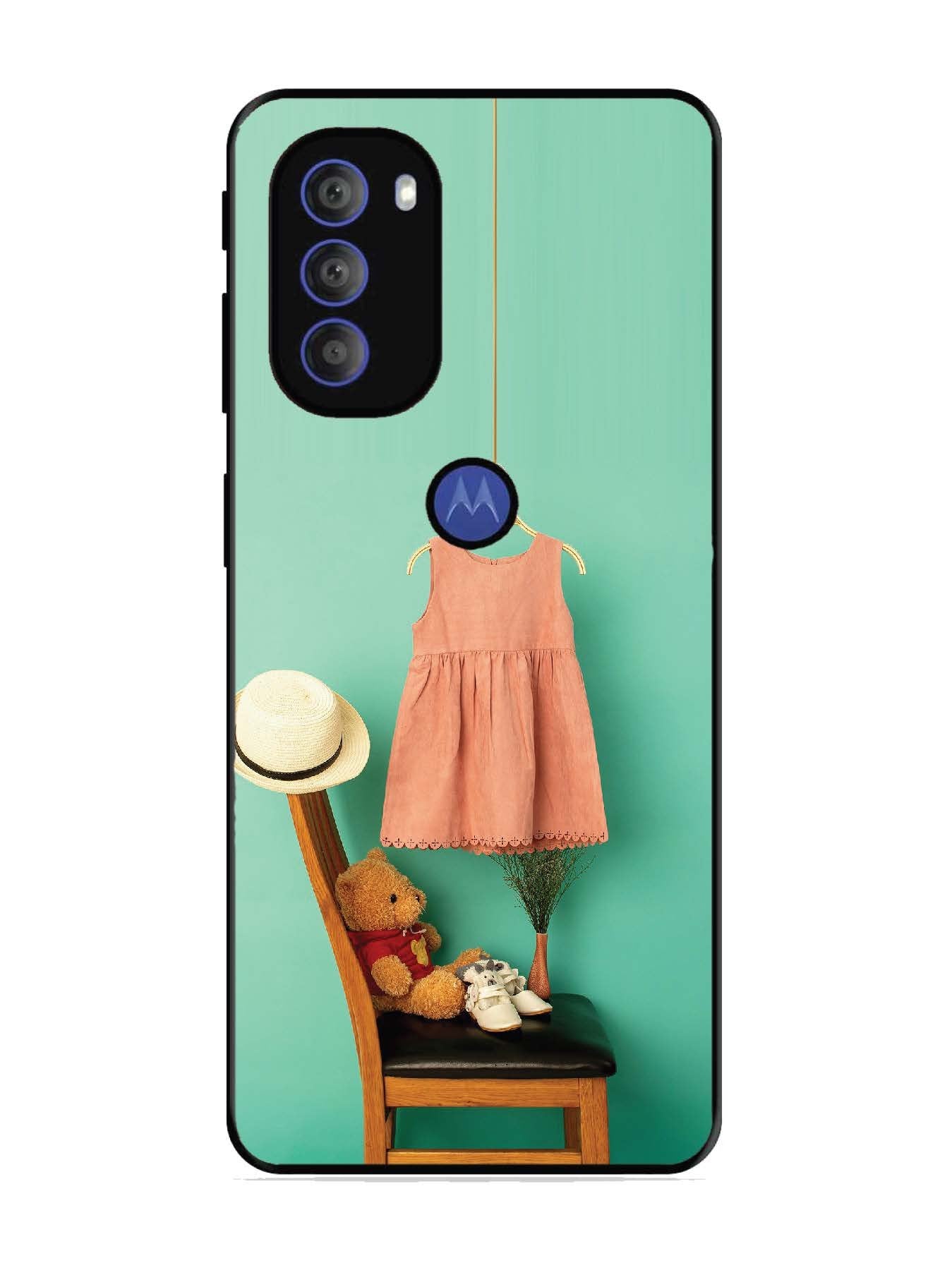 Motorola Moto G71 5G Trendy dress for girl near toy bear