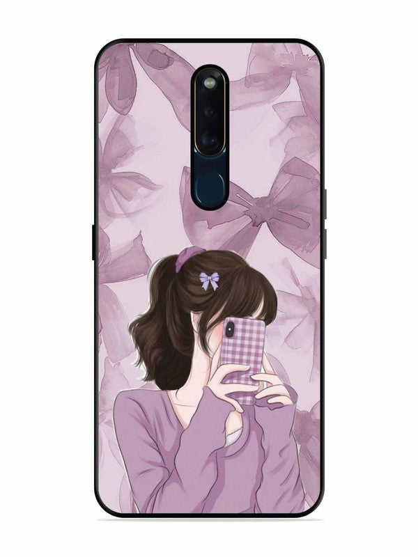 Oppo F11 Pro Pinky Girl taking selfie