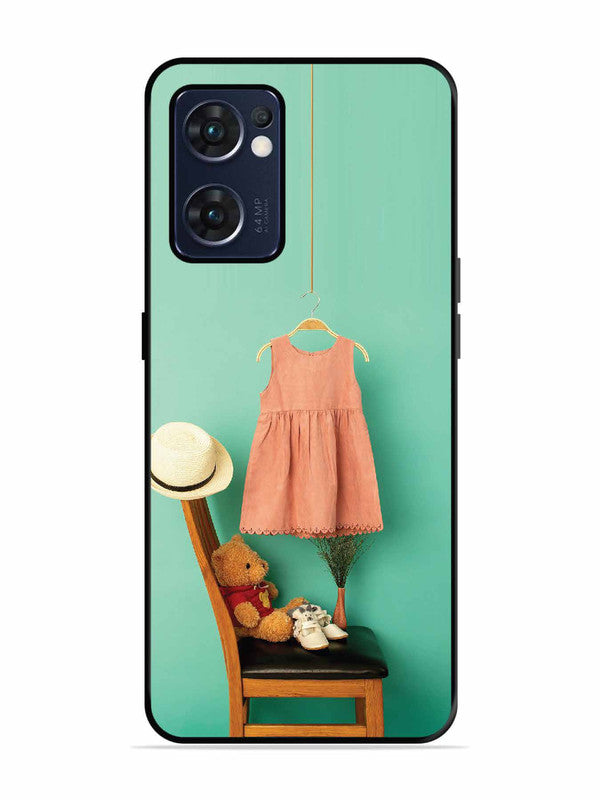 Oppo RENO 7 5G Trendy dress for girl near toy bear
