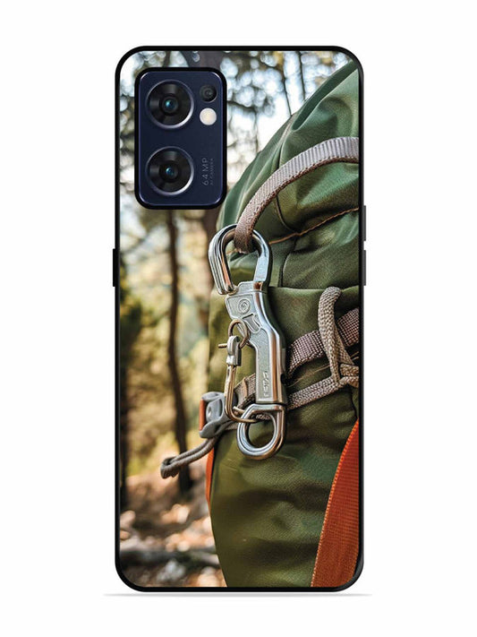 Oppo RENO 7 5G Hiking Gear Close-up