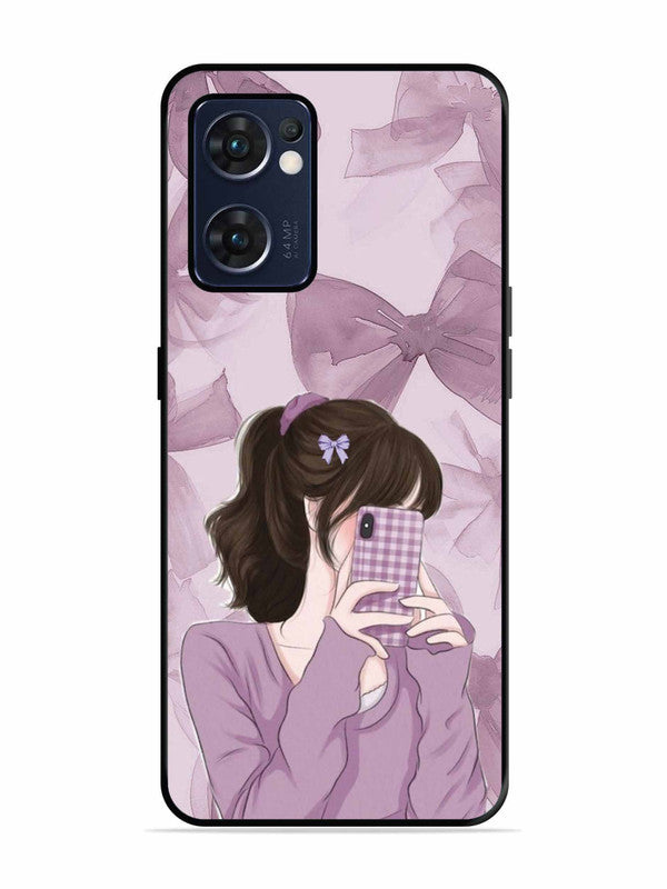 Oppo RENO 7 5G Pinky Girl taking selfie