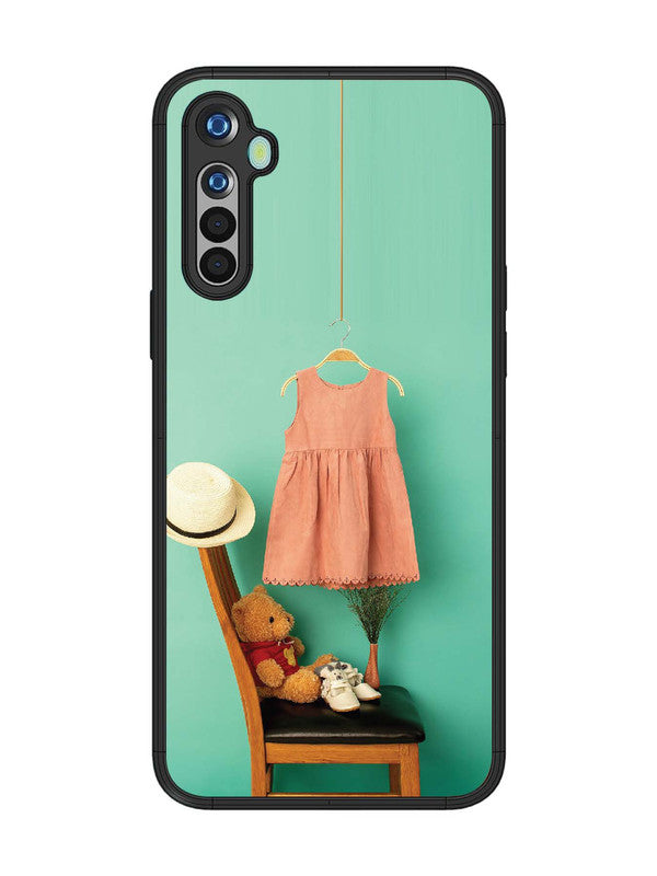 realme 5 Trendy dress for girl near toy bear