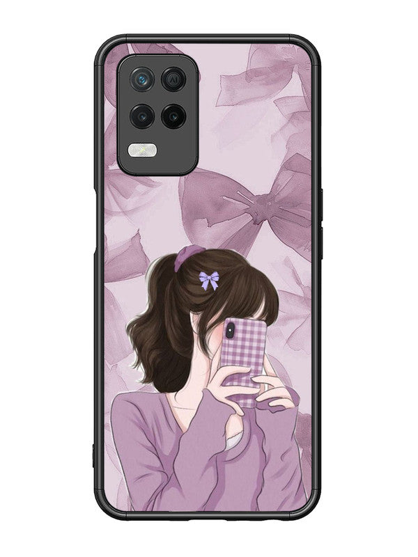 realme 8 5G Pinky Girl taking selfie