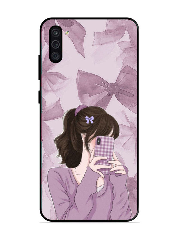Samsung Galaxy M11 Pinky Girl taking selfie