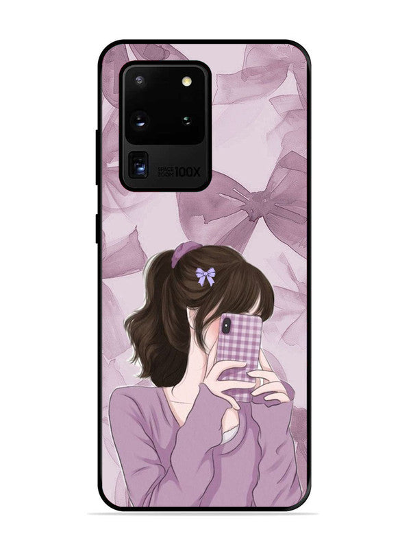 Samsung Galaxy S20 Ultra Pinky Girl taking selfie