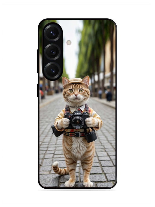 Samsung Galaxy S25 Plus Cat as Cameraman