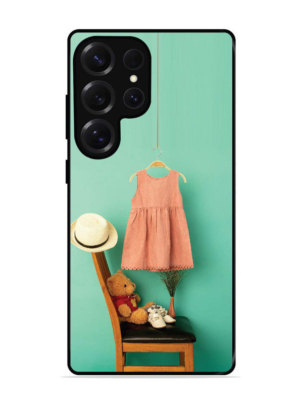 Samsung Galaxy S25 Ultra Trendy dress for girl near toy bear