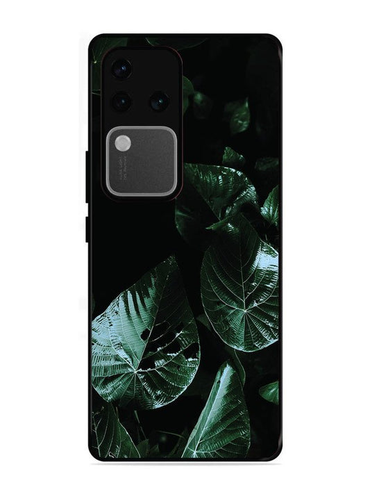 vivo v30 pro 5g Leafs at night