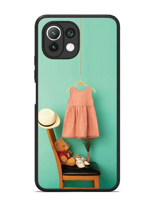 XIAOMI MI 11 LITE Trendy dress for girl near toy bear
