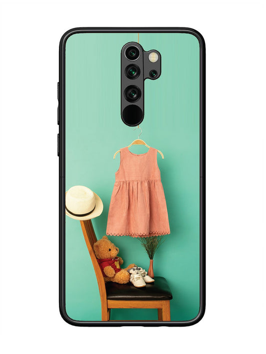 Xiaomi Redmi NOTE 8 PRO Trendy dress for girl near toy bear